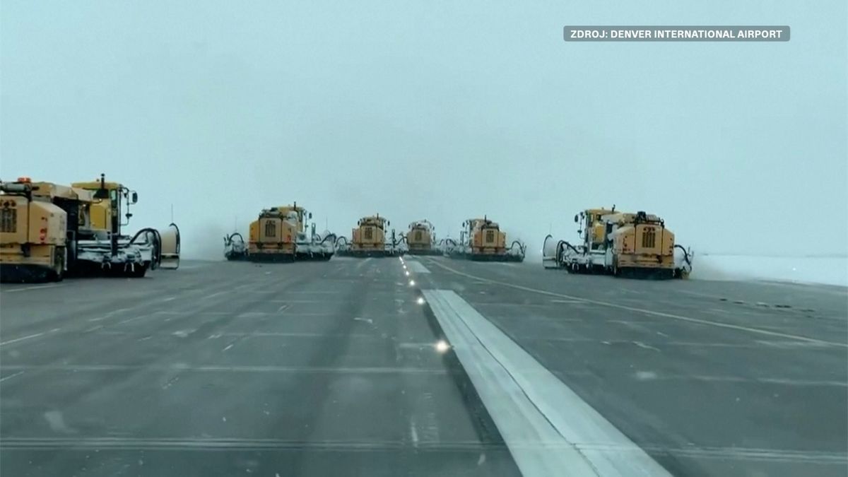 Sněhová bouře ochromila letiště ve Spojených státech